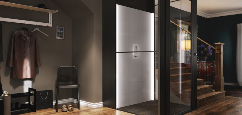 En liten hiss från SWIFT installerad i ett hem. Bild 1.