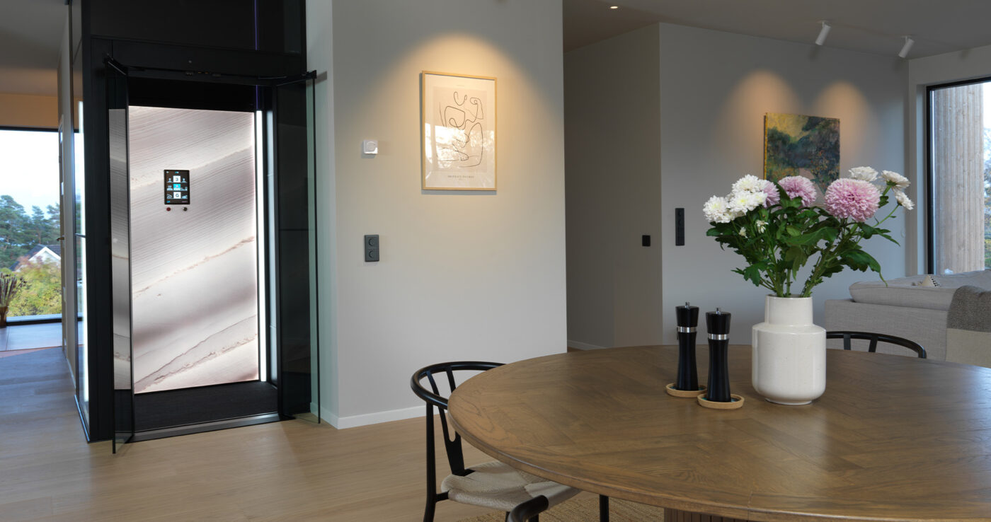 Dining area at Villa Lyskulle.