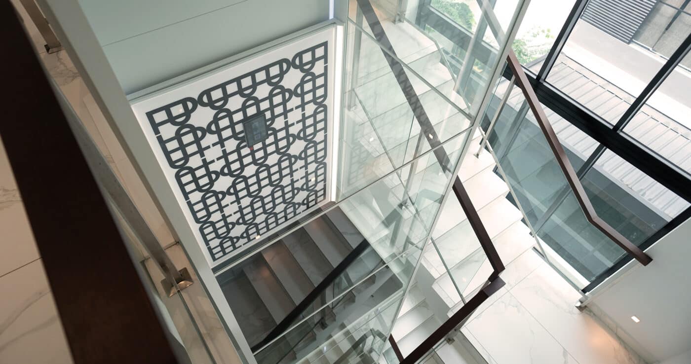 Internal elevator